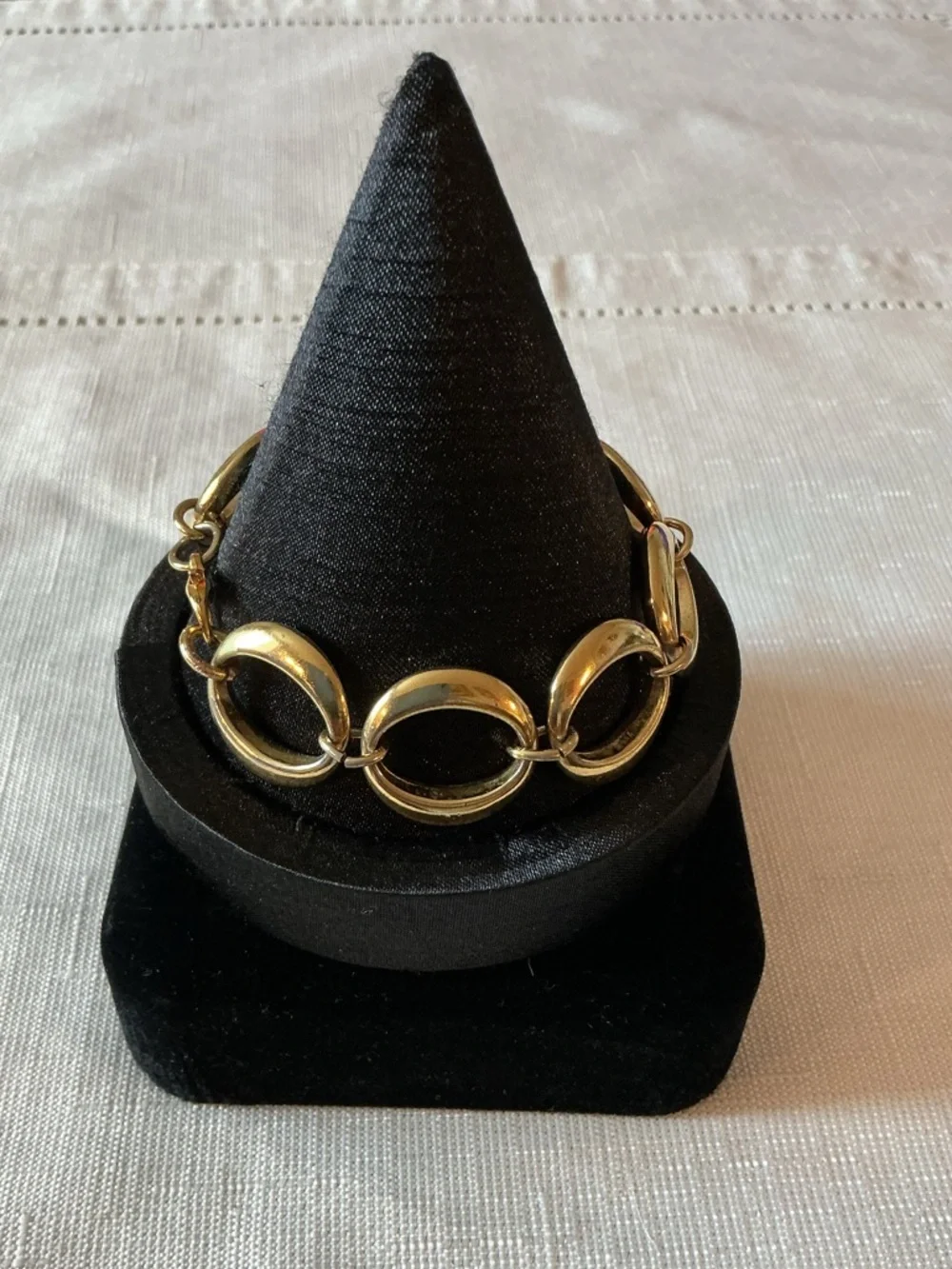 Oval Shaped Vintage Link Gold Tone Bracelet
